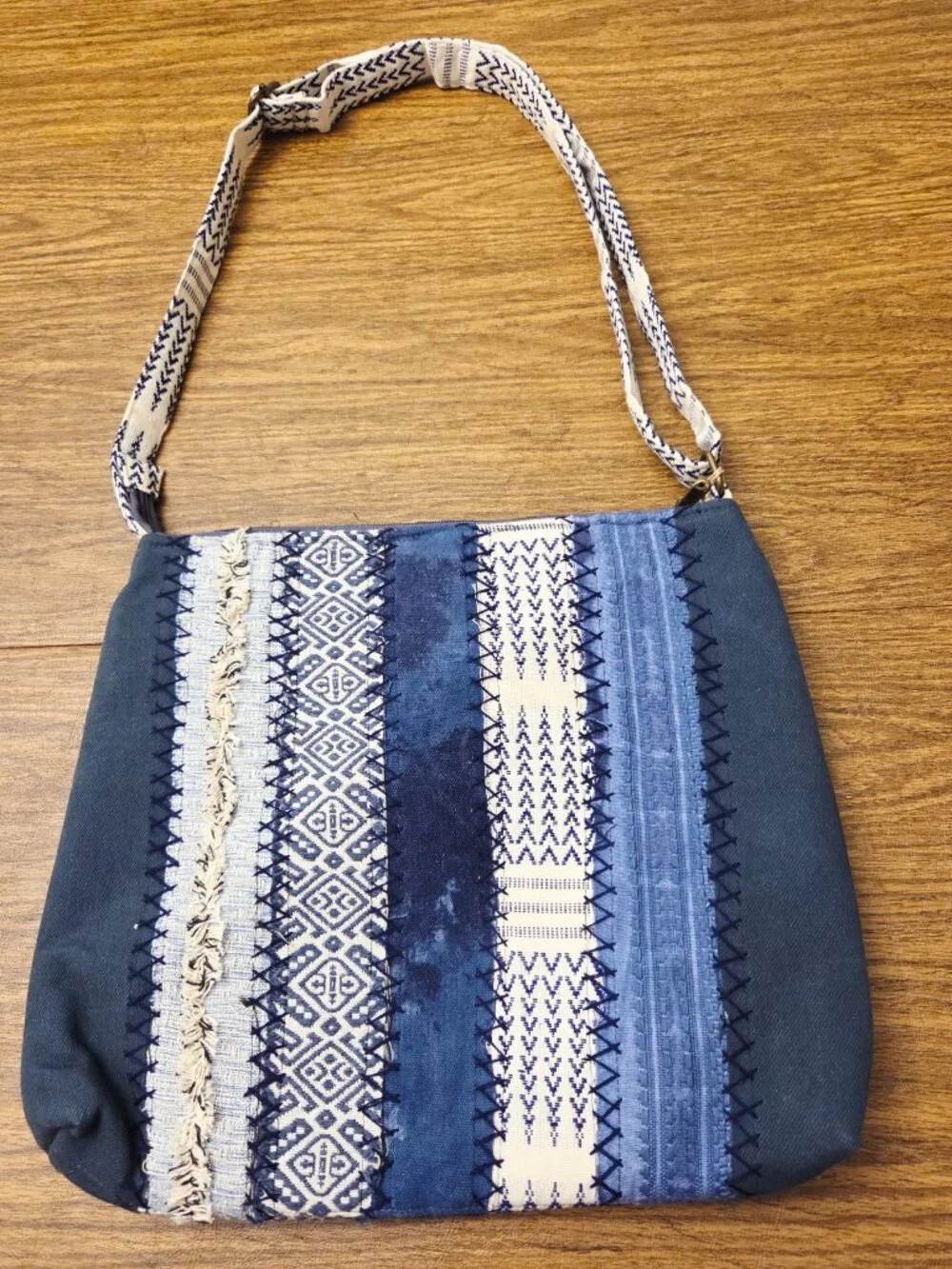 DEMDACO Your Journey Indigo Crossbody Bag - Blue/Cream - Size Medium NWT